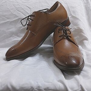 Stacy Adams Tan Leather Oxford Shoes with Wingtip Detailing